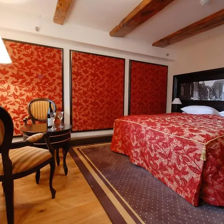 Boutique Szálloda 5*